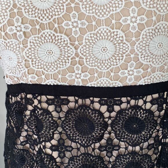 A Pea in the Pod lace maternity dress womens size small black and white lace - Picture 3 of 11